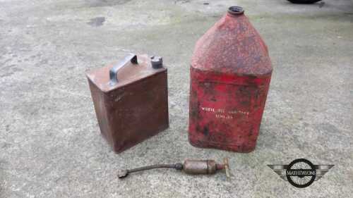 2 X OIL CANS AND GREASE GUN