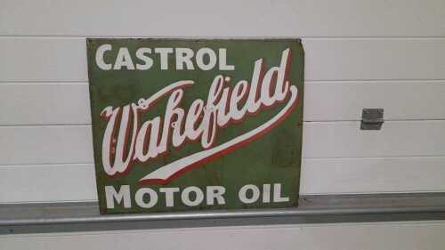 CASTROL WAKEFIELD MOTOROIL ENAMEL SIGN