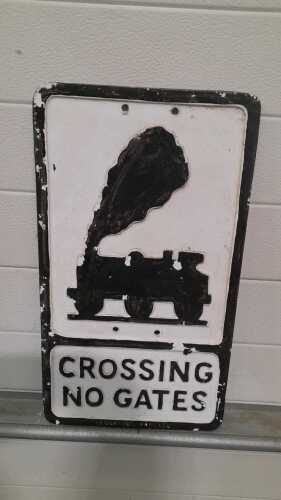 CAST RAILWAY CROSSING NO GATES SIGN