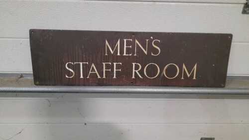 MEN'S STAFF ROOM SIGN