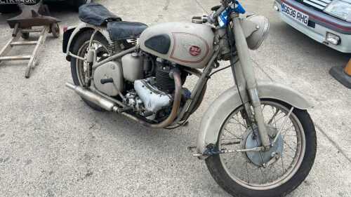 1951 BSA A10 GOLDEN FLASH