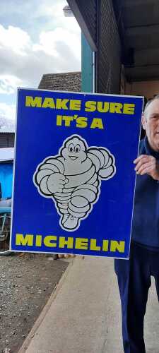 MICHELIN SIGN