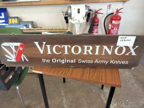 VICTORINOX SWISS ARMY KNIVES SIGN